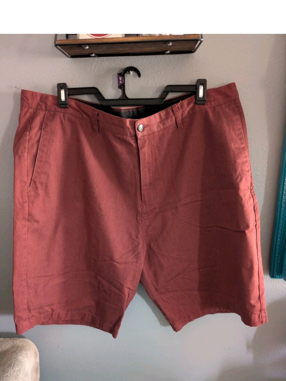 Men's Volcom Flat Front Shorts Size 42 Color Burnt Sienna New No Tag Surf/Skate